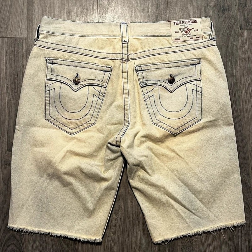 True Religion Ricky Relaxed Straight Men's 36 Light Wash Raw Hem Denim Shorts